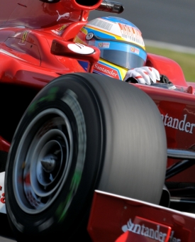Fernando Alonso dojel na skvělém druhém místě.