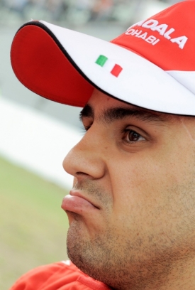 Felipe Massa musel vítězství v Německu obětovat Fernandu Alonsovi.