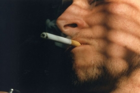 Kouření láká podle Borise Šťastného hlavně mladistvé.