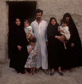 Strhat dokáže chlapa i jedna ženská. Polygamista v Iráku (ilustrační foto).