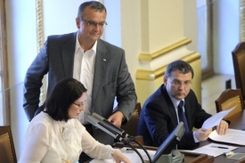 Miroslav Kalousek chce, aby 2,5 procenta ušetřila i sněmovna.