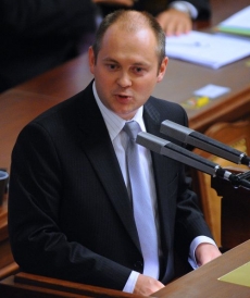 Za ČSSD hovořil ve sněmovně i Michal Hašek.