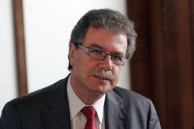 Michael Vít patří mezi spolupracovníky nového ministra.