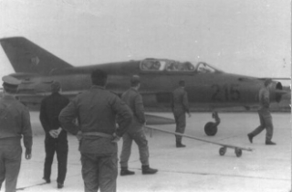 Východoněmečtí letci při společném výcviku s Poláky.