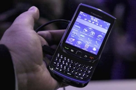 Indickým úřadům vadí kódované zprávy mobilů BlackBerry.