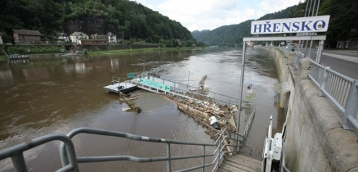 Hladina řeky Kamenice v Hřensku opět nebezpečně stoupla.