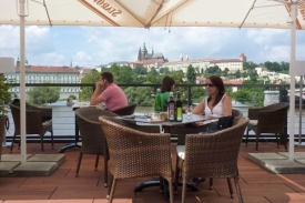Prázdninová atmosféra a nejlepší výhled v Praze: to je Marina.