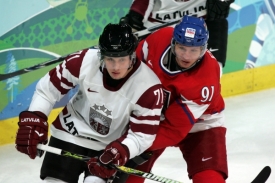 Čeští hokejisté se s Lotyšskem utkali i na letošní olympiádě.