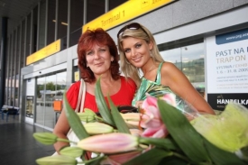 Iveta Lutovská představila milence rodičům.