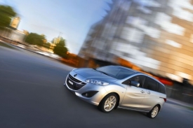 Nová Mazda5 se snad podobným potížím vyhne.