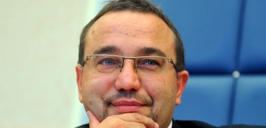 Ministr školství Josef Dobeš (VV).