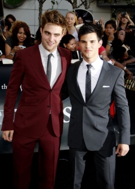 První místo vyhrál Robert Pattinson, druhé Taylor Lautner (vpravo).