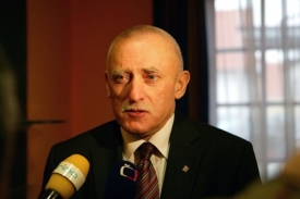 Prezident jmenoval na post ombudsmana hejtmana Jana Zahradníka.