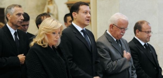 Představitelé Slovenska se účastnili zádušní mše za oběti masakru.