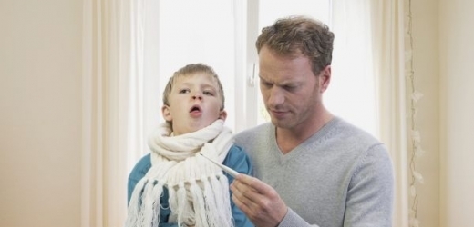 Děti většinou černý kašel chytí od rodičů nebo starších sourozenců.