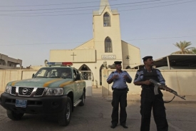 Křesťanské kostely v muslimských zemích hlídají policisté.