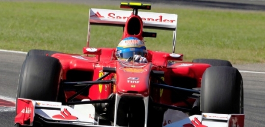 Vítěz kvalifikace na Velkou cenu Itálie Fernando Alonso.