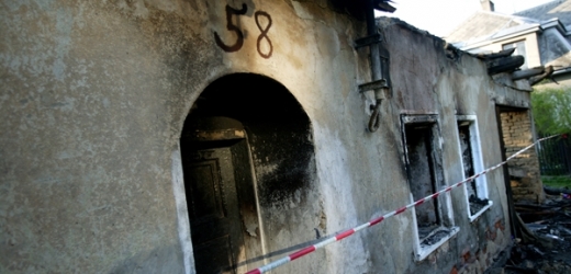 Dům romské rodiny ve Vítkově, který se stal cílem žhářů.