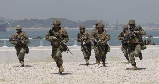 Američané cvičí s jihokorejskou armádou.