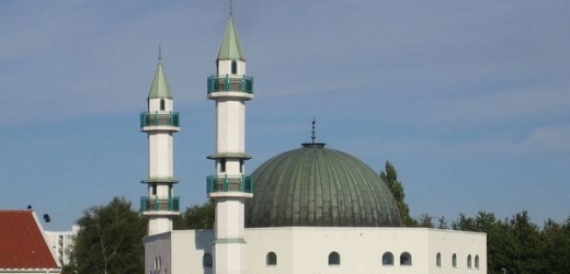 Mešita v Malmö. Švédští demokraté další příliv muslimů odmítají.