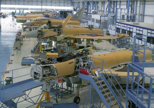 Výroba eurofighterů v Itálii.