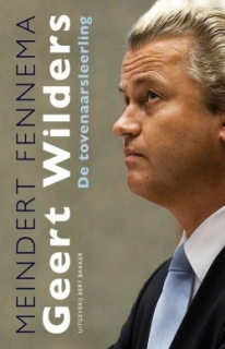 Nezaujatá kniha o Geertu Wildersovi.