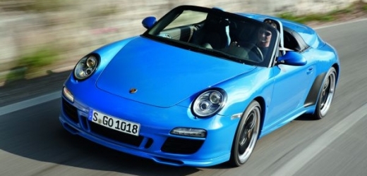 Novinka v podobě Porsche 911 Speedster přijde na český trh v prosinci.