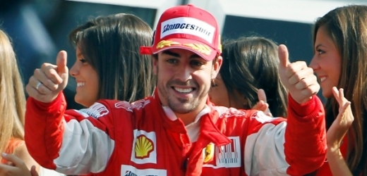 Fernando Alonso ovládl kvalifikaci na VC Singapuru.