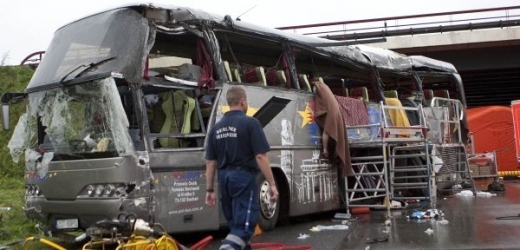 Polský autobus havaroval nedaleko Berlína.