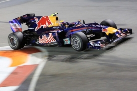Ze sedmé zatáčky ve 36. kole vyjel pouze Webber, Hamilton nikoliv.