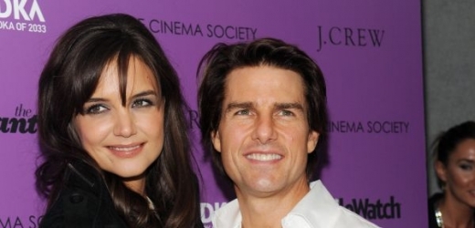 Tom Cruise se svou ženou nyní natáčí v Praze, čehož chce využít televize Nova.
