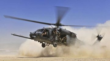 Americký vrtulník HH 60-G Pave Hawg v Afghánistánu.