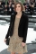 Britská herečka Keira Knightleyová v novém sestřihu sáhla po jednoduchých pletených šatech, černém saku a drobné kabelce. 