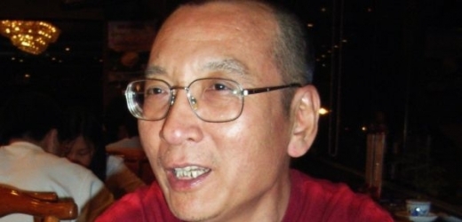Čtyřiapadesátiletý básník a literární kritik Liou Siao-po cenu získal za dlouhodobý nenásilný boj za lidská práva.