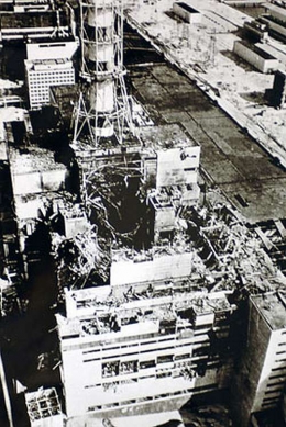 Katastrofa Černobylu několik týdnů poté.