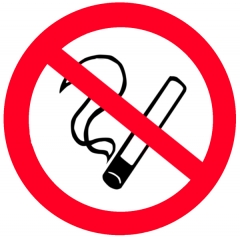 Cedule se zákazem kouření by měla podle Evropské unie viset na každé veřejném místě.