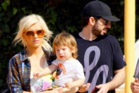Christina Aguilera se synem Maxem a manželem.