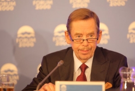 Václav Havel na letošním Foru 2000.