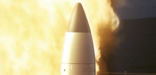 Francie alianční protiraketovou obranu podpoří jako doplněk jaderných zbraní.