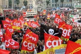 Odboráři na víkendové demonstraci v Lyonu.
