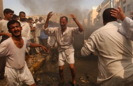 Bombový atentát v Nadžafu zabil 125 lidí. 