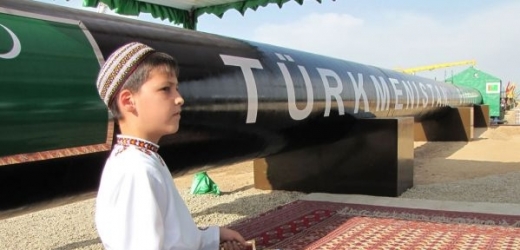 Ještě nedávno byl turkmenský plyn v rukou Rusů, dnes je ale na vlastních nohách.