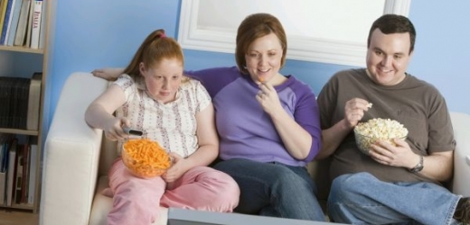 Obézní rodiče mohou negativně ovlivnit své děti.