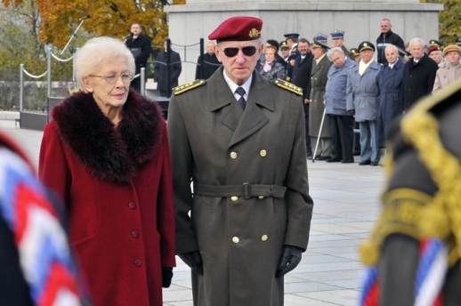 Pietního aktu se zúčastnili i předsedkyně Českého svazu bojovníků za svobodu Anděla Dvořáková a armádní generál ve výslužbě Tomáš Sedláček.