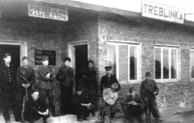 železniční stanice v Treblince, kde stál jeden z nacistických koncentračních táborů.