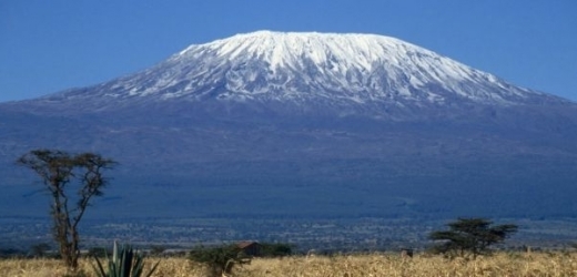 Nejvyšší africká hora Kilimandžáro.
