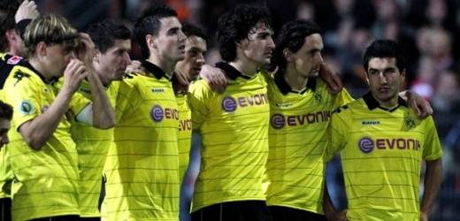 Dortmund je v čele Bundesligy.