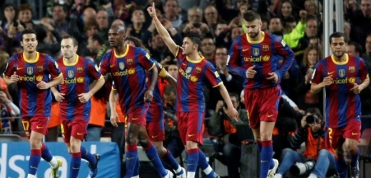 Fotbalisté Barcelony se mohou radovat z postupu.