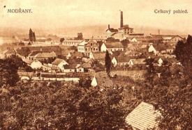 Cukrovar v Modřanech. Právě tady pracovali dělníci, kteří se 3. listopadu 1910 utopili ve Vltavě mezi Lahovičkami a modřanským břehem.   
