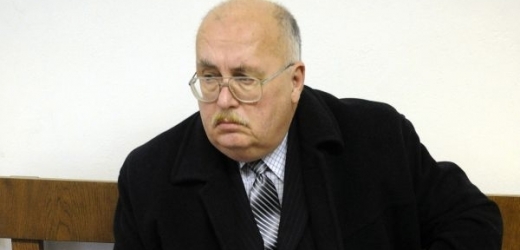 Exbankéř Moravec půjde na tři roky do vězení.